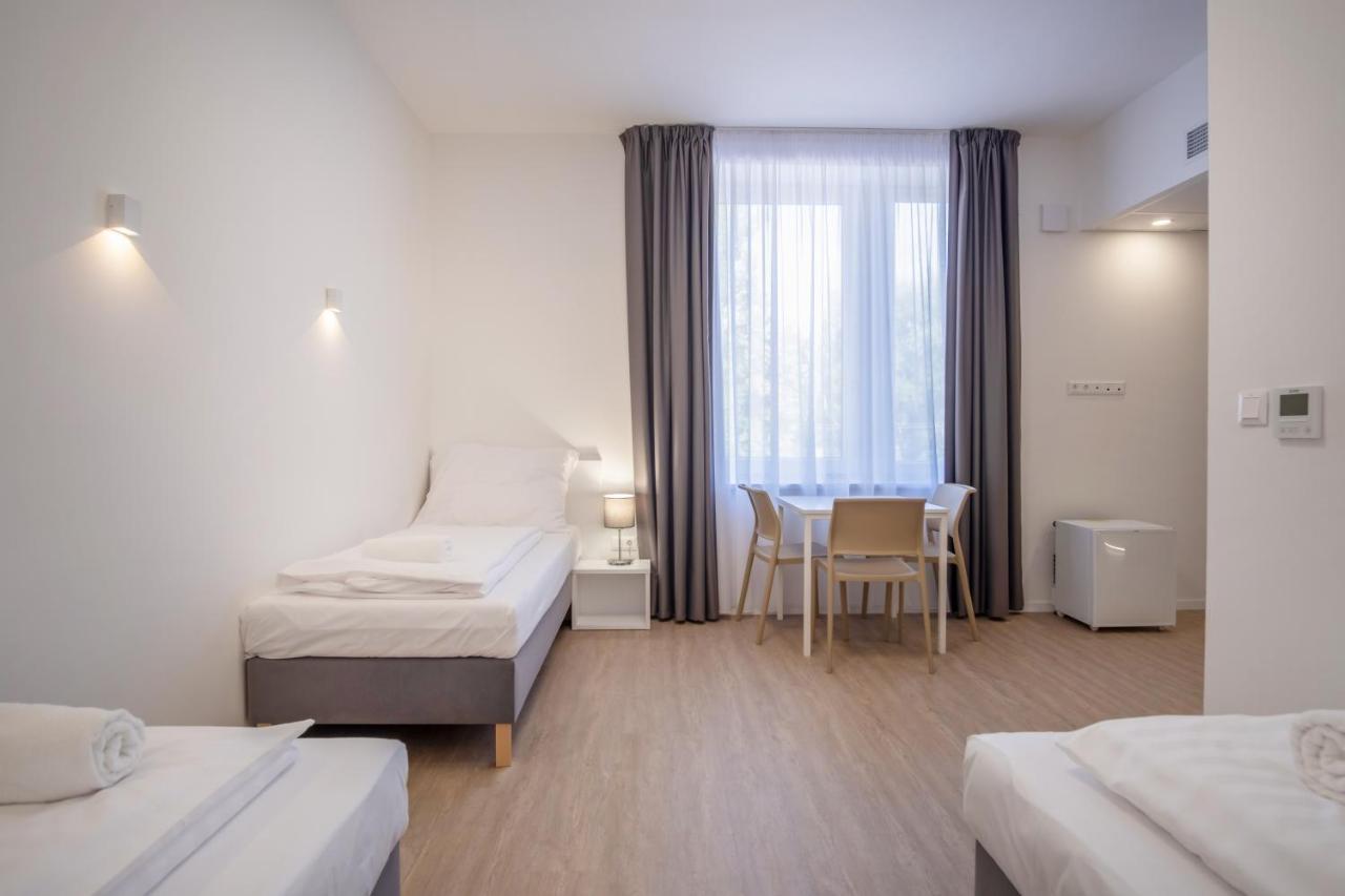 Ciszterci Rendezvenykoezpont Bed & Breakfast Balatonalmadi Ngoại thất bức ảnh