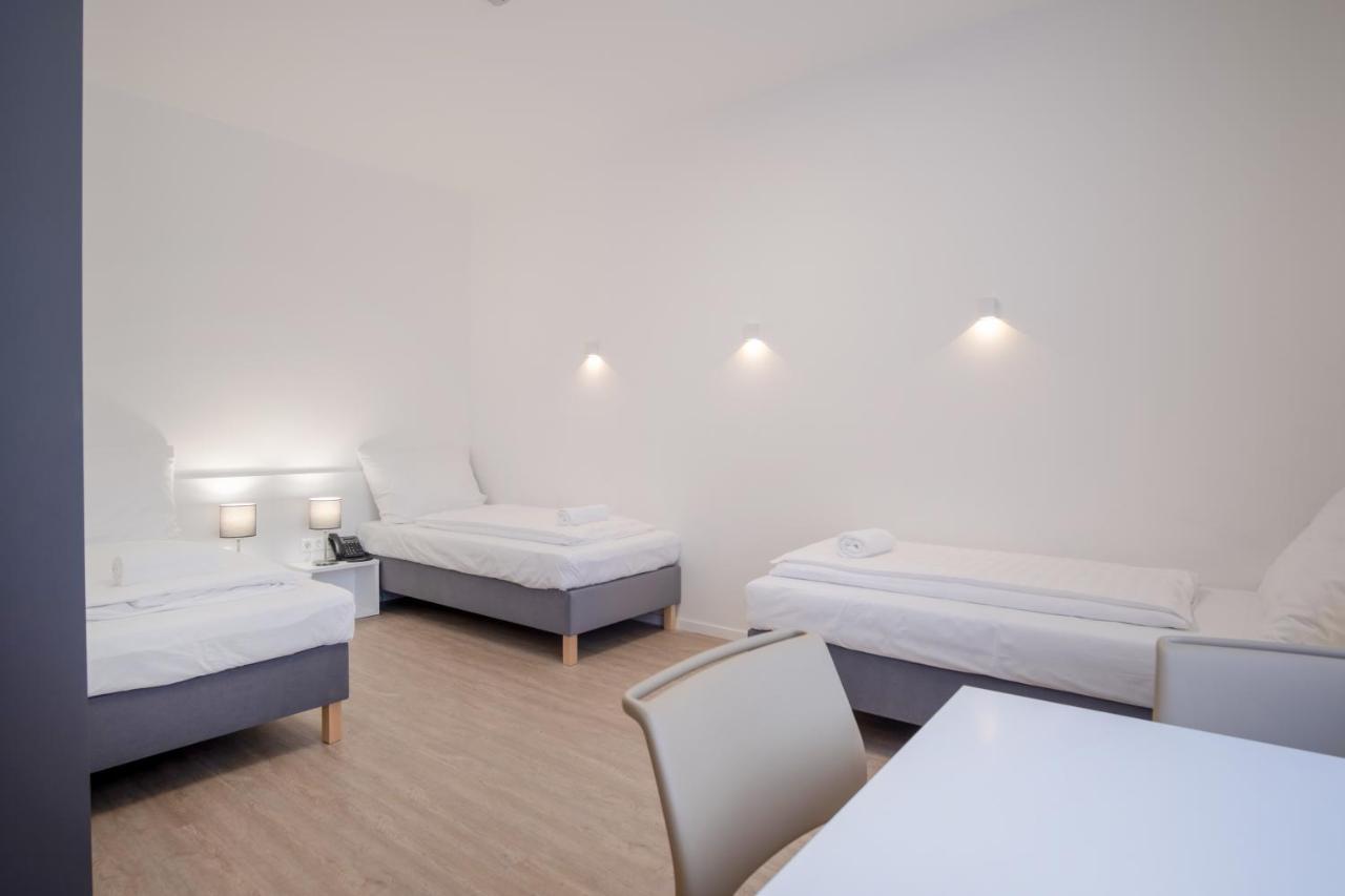 Ciszterci Rendezvenykoezpont Bed & Breakfast Balatonalmadi Ngoại thất bức ảnh
