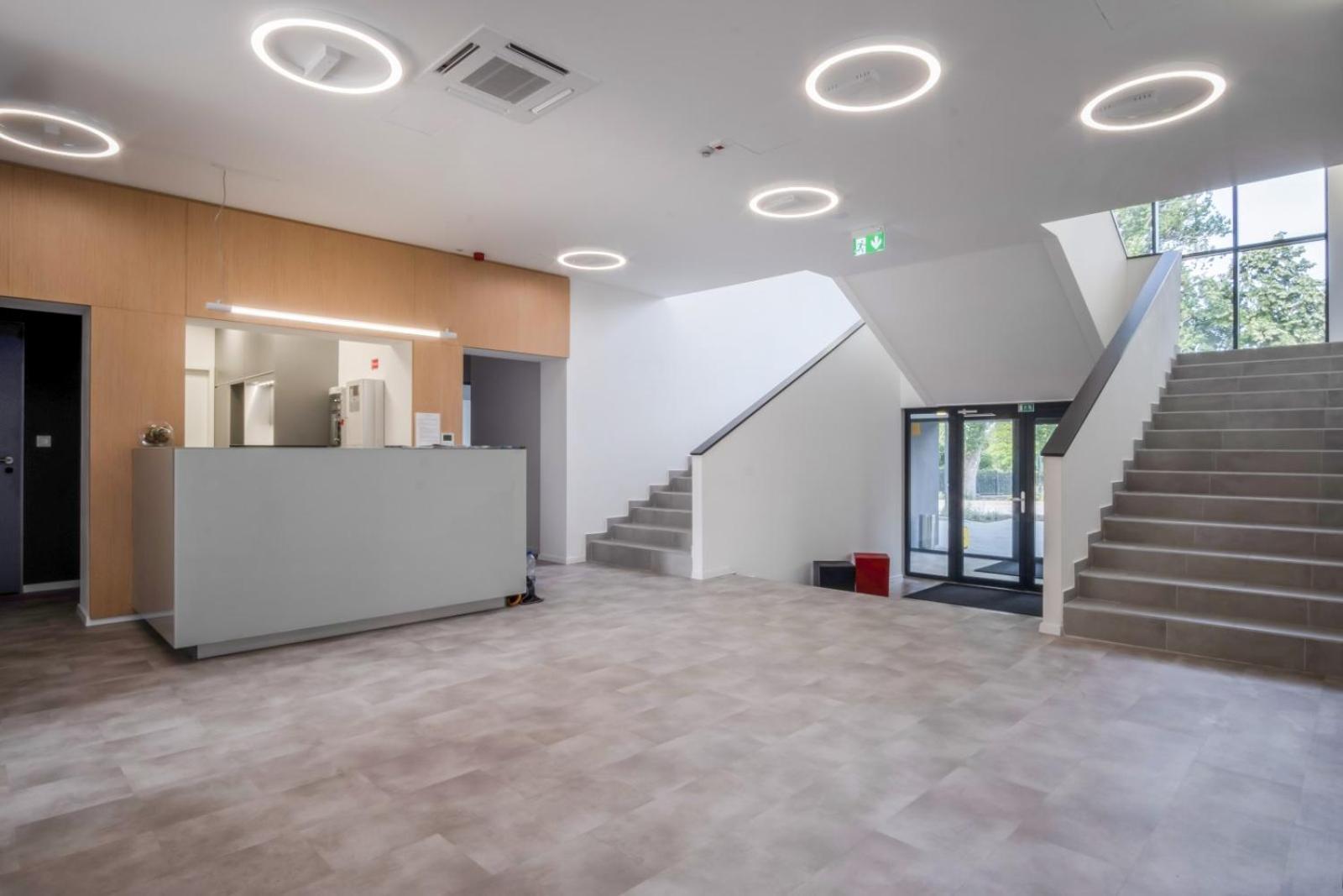 Ciszterci Rendezvenykoezpont Bed & Breakfast Balatonalmadi Ngoại thất bức ảnh